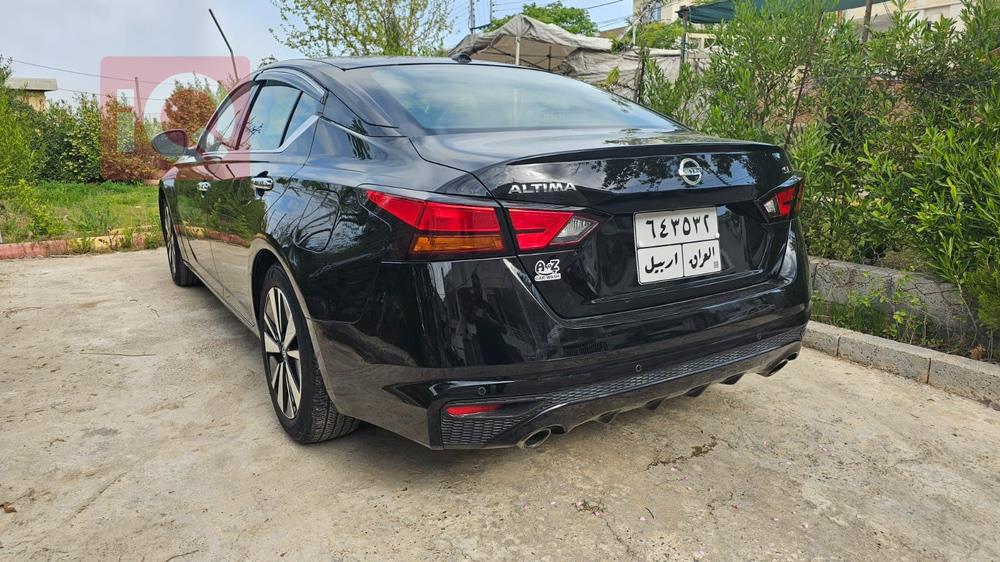 نیسان ئەلتیما